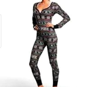 Nwt victorias secret pink Christmas onsie